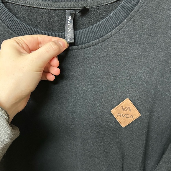 2/$20❤️- SWEATER | Men’s RVCA sweater size medium - Picture 2 of 5